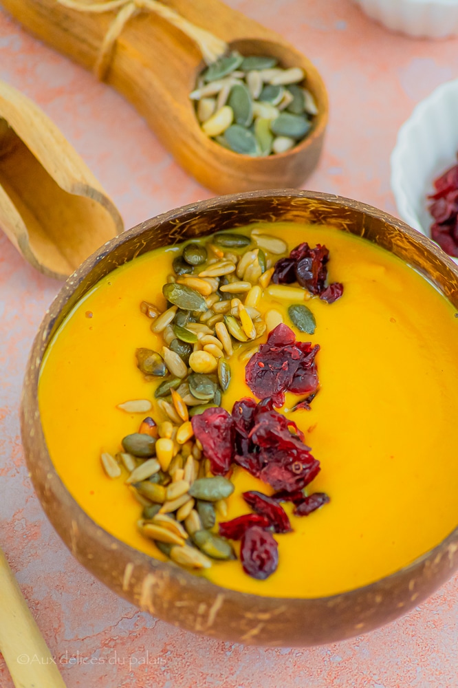 Velouté de courge rôtie aux carottes et pommes