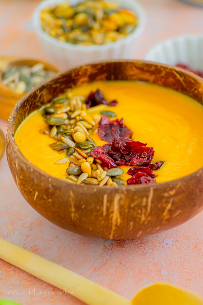 recette velouté courge topping cranberry et graines torréfiées 