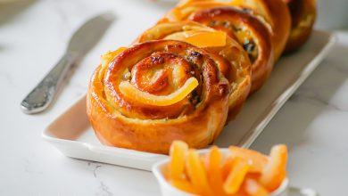 Brioche roulée à la crème raisins secs et orange confite