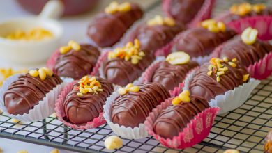 Dattes au chocolat fourrées au beurre de cacahuètes