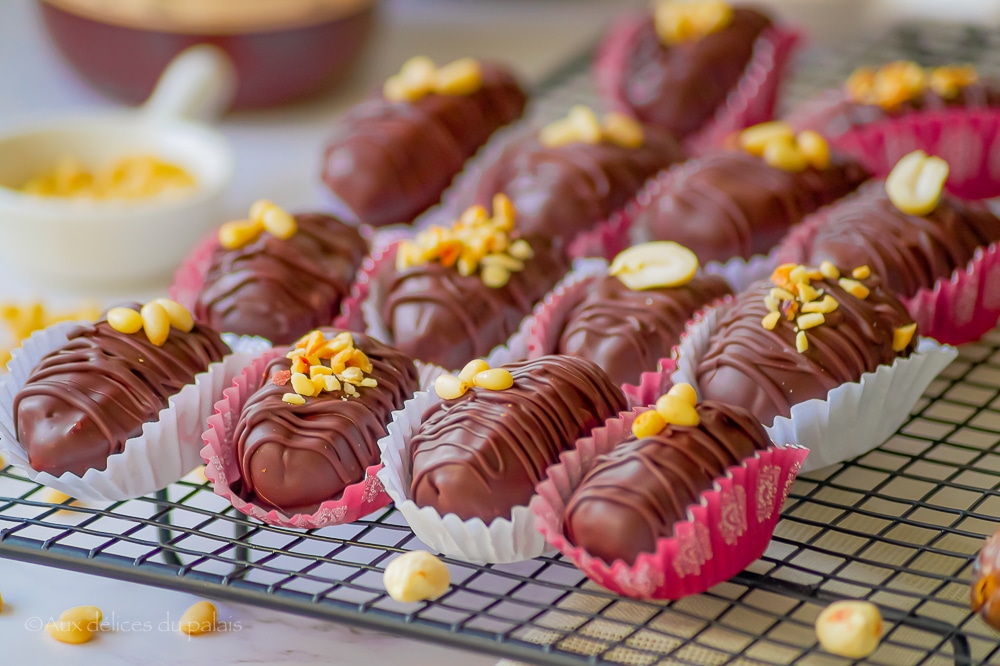 Dattes au chocolat fourrées au beurre de cacahuètes