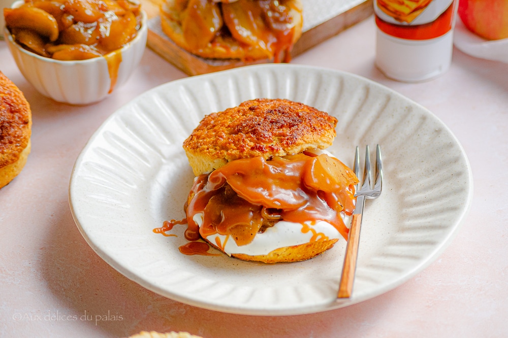 Shortcakes aux pommes et caramel beurre salé