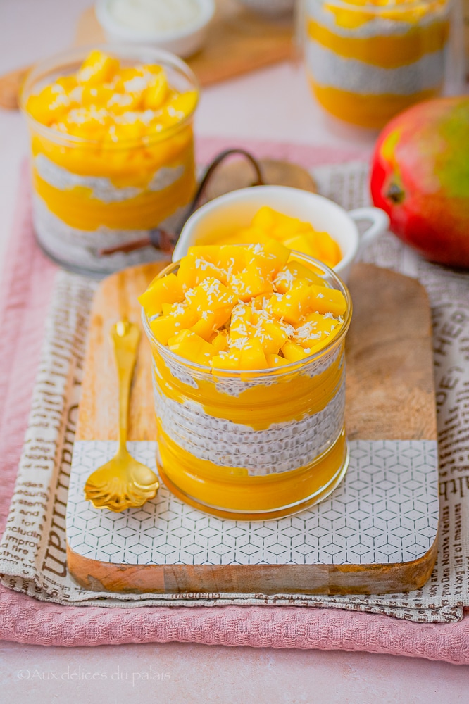 Pudding de chia au lait de coco et mangue