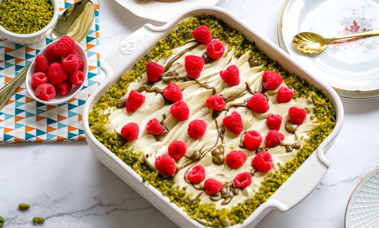 Tiramisu aux framboises et aux pistaches