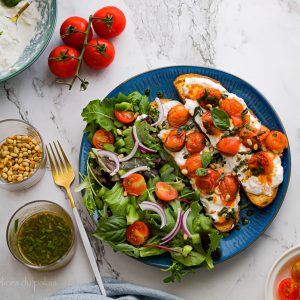 Bruschetta Burrata et tomates cerises confites