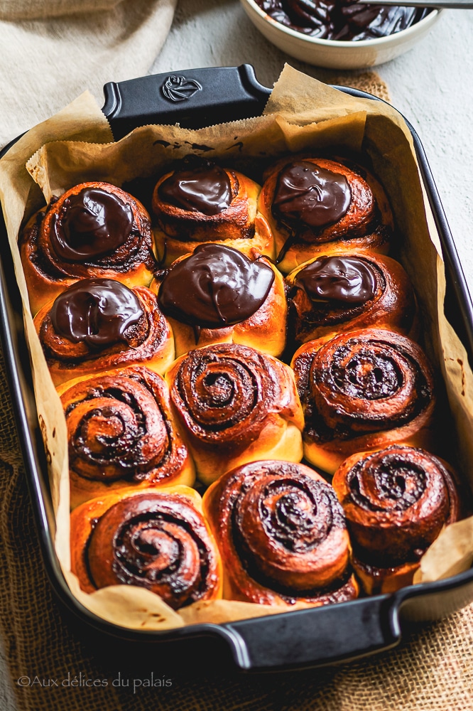 Cinnamon Rolls glaçage au chocolat