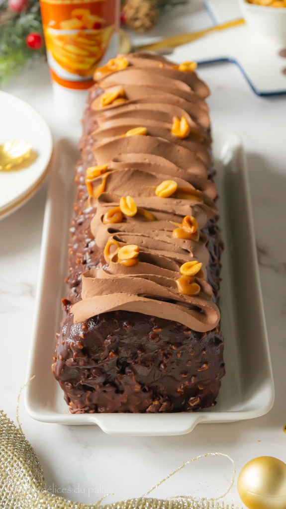 Bûche cacahuète chocolat et caramel