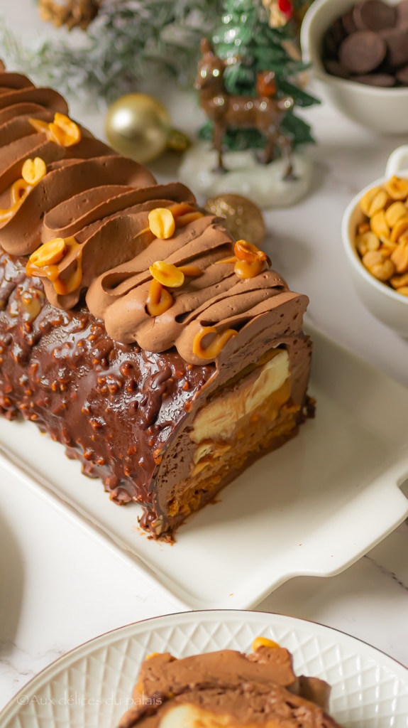 Buche caramel et poires (glaçage rocher)