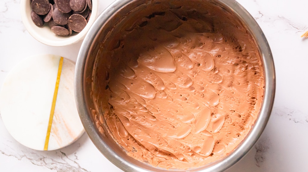 La ganache au chocolat avant d'être montée