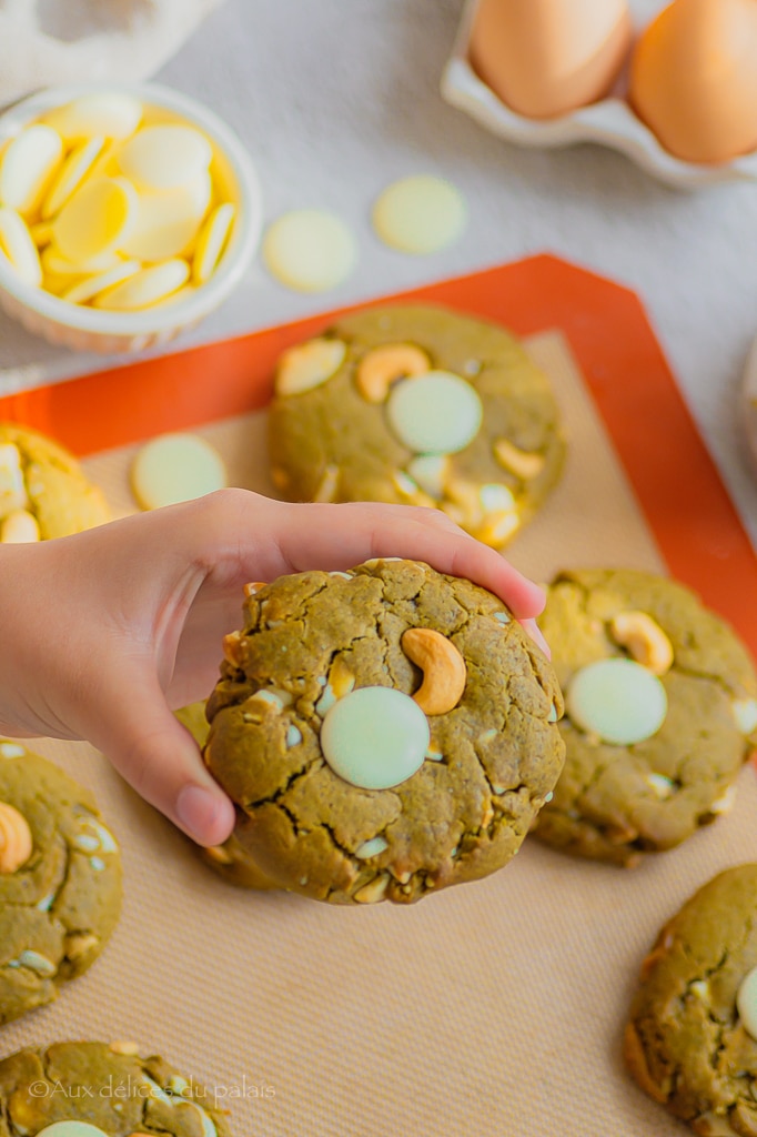 recette cookie matcha cajou et pépites de chocolat