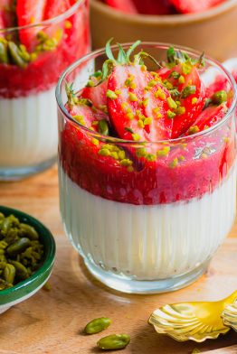 Panna cotta vanille fraise de Alain Ducasse