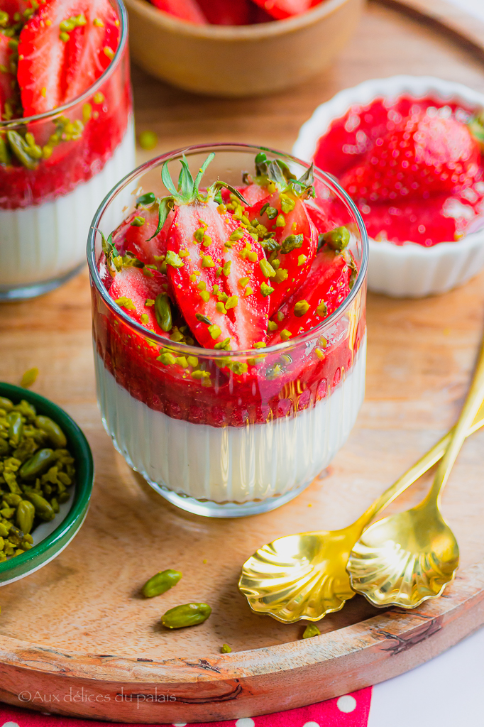 Panna cotta vanille fraise de Alain Ducasse