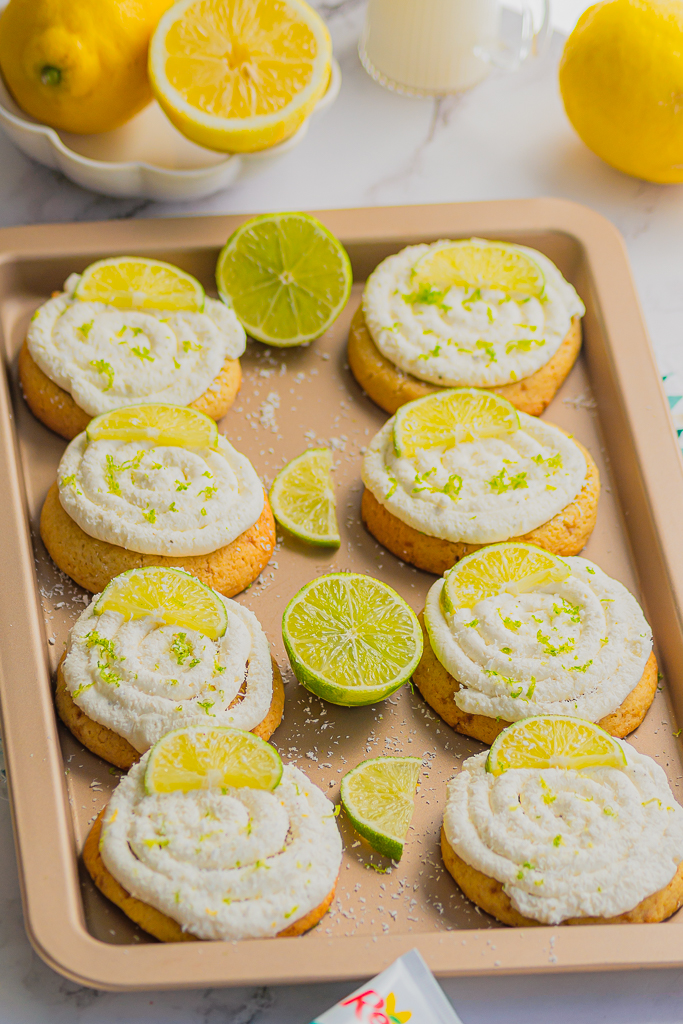 Cookies citron, noix de coco au glaçage vanille