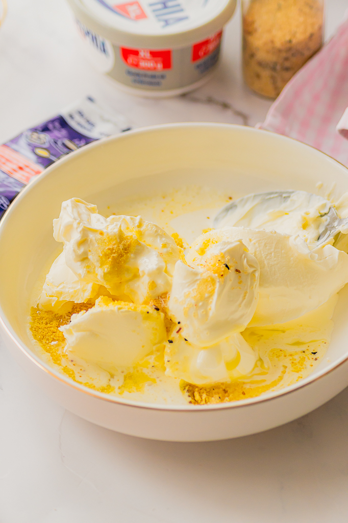 glaçage au fromage à la crème (cream cheese) et vanille