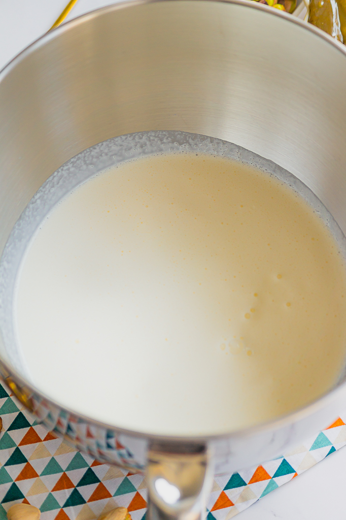 glace pistache caramel au beurre salé au lait concentré sucré