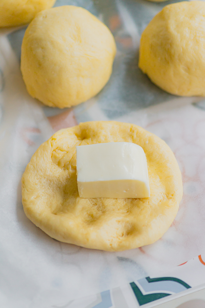 Buns moelleux fourrés au fromage Mozzarella