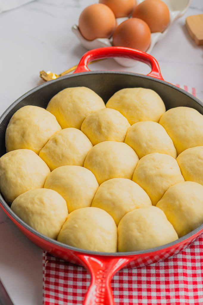 Pain ail persil mozzarella - pull apart bread