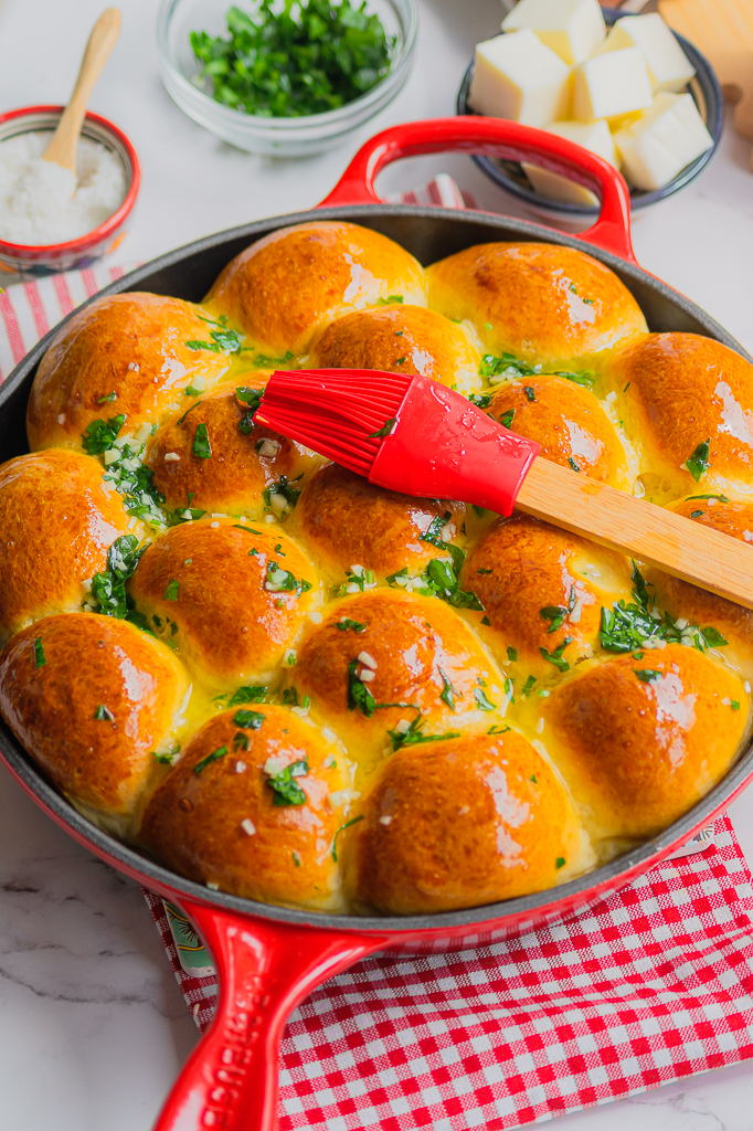 Pain ail persil mozzarella - pull apart bread