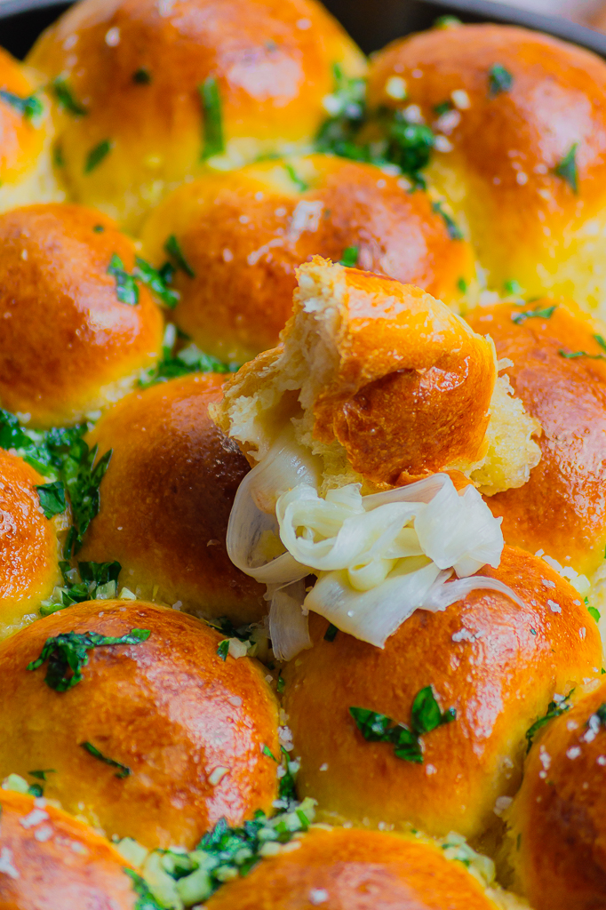 buns au fromage, beurre ail et persil 