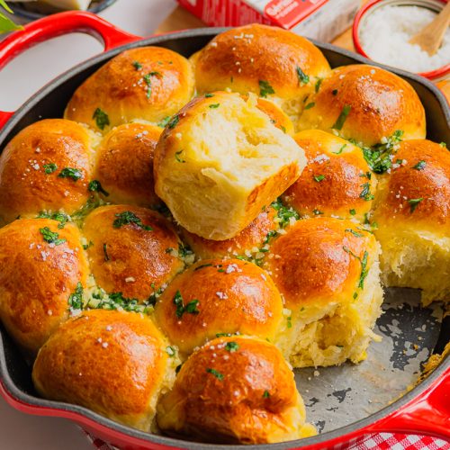 Petits pains au fromage ail et herbes (Pull-apart buns)