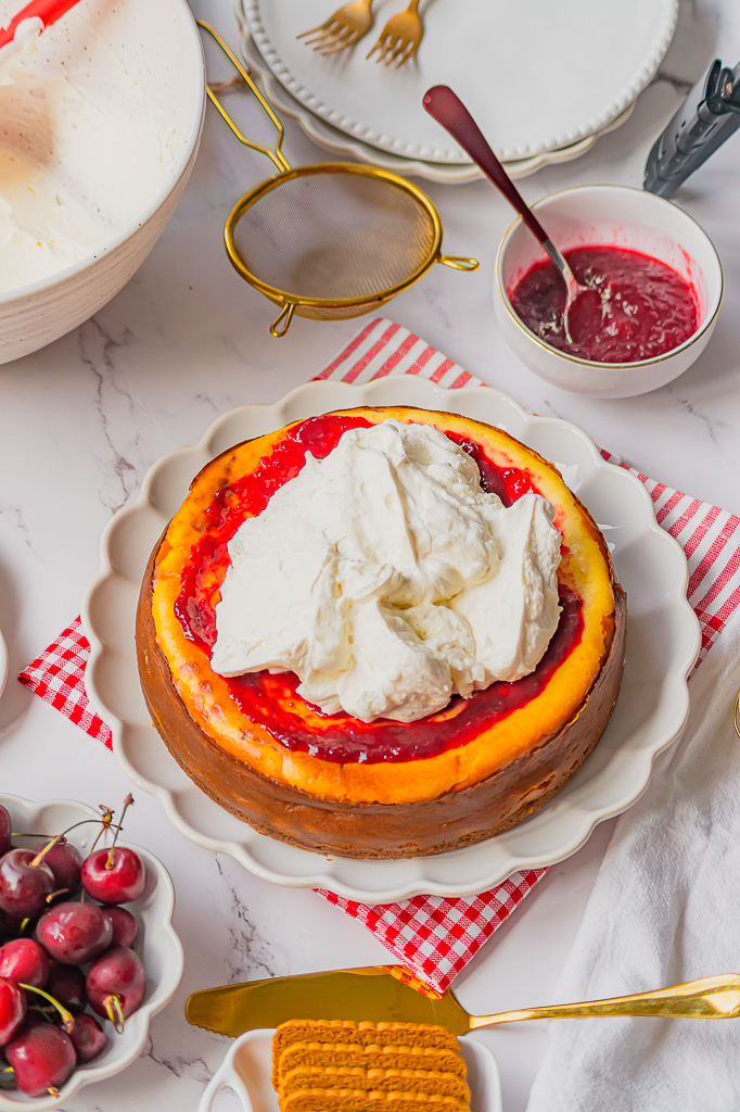 Recette Cheesecake au coulis de cerises facile