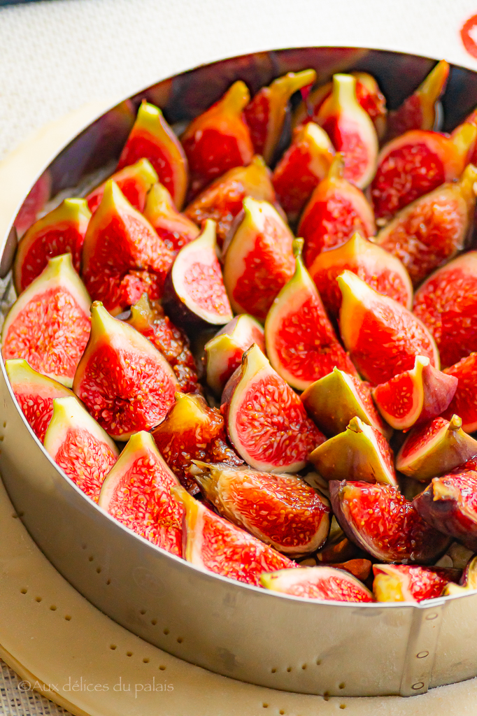 Recette de Tarte fine aux figues et à la crème d'amande
