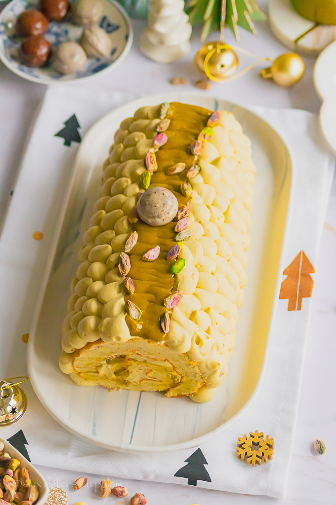 Bûche roulée à la pistache