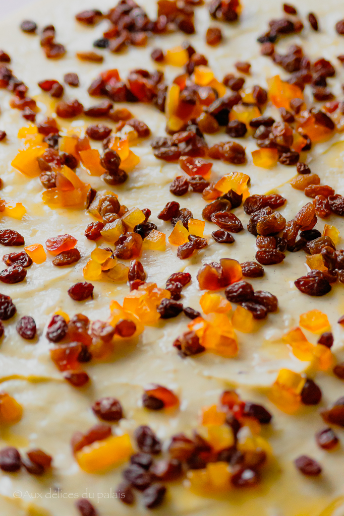 Brioche roulée aux fruits confits façon Panettone