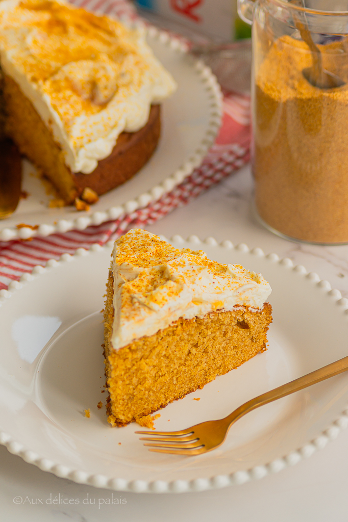 Gâteau à la poudre de lait doré