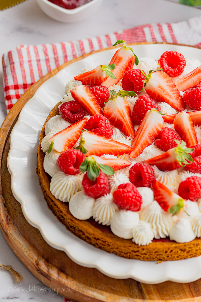 Tarte sablé breton aux fraises et framboises crème vanille