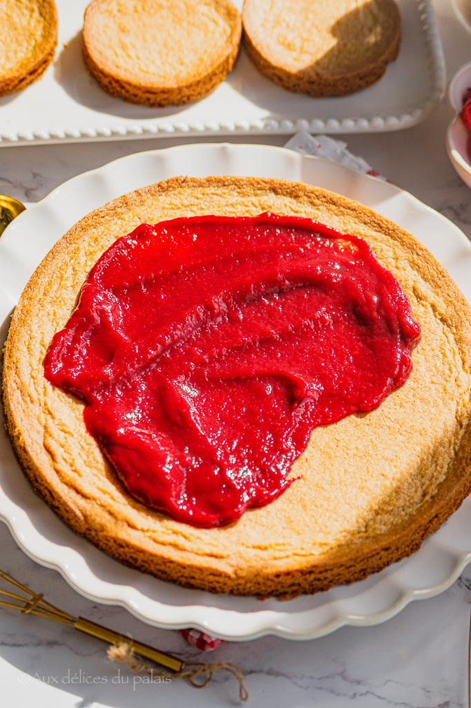 Tarte sablé breton aux fraises et framboises crème vanille