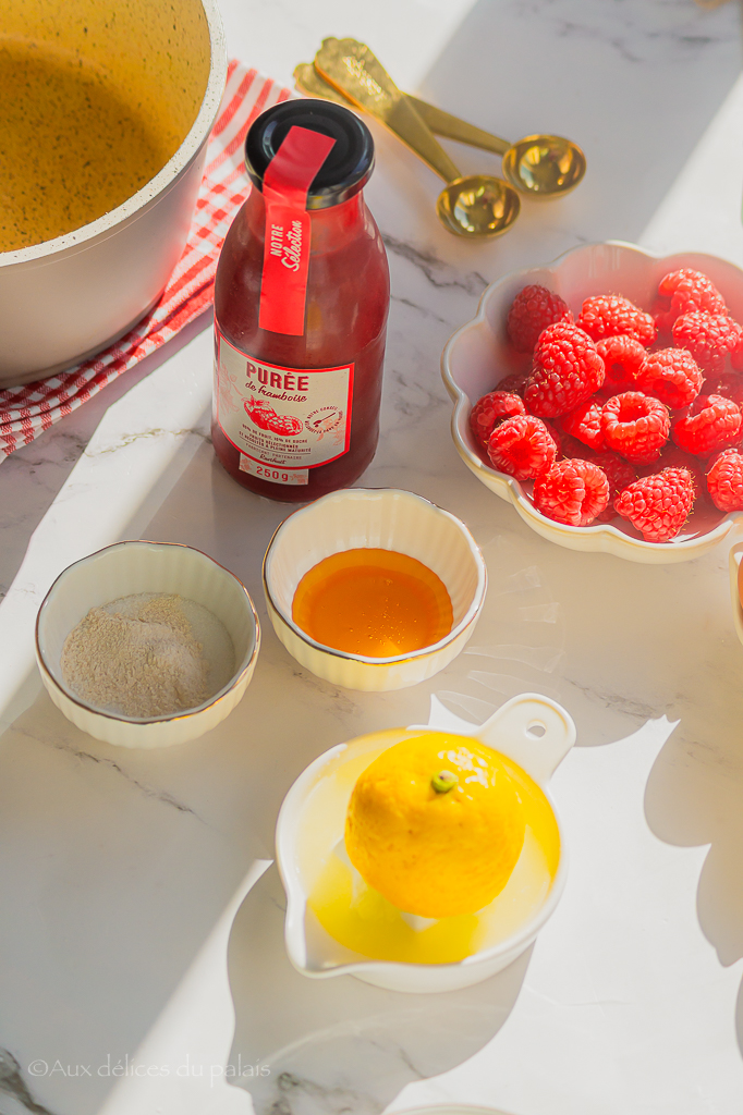 Tarte sablé breton aux fraises et framboises crème vanille