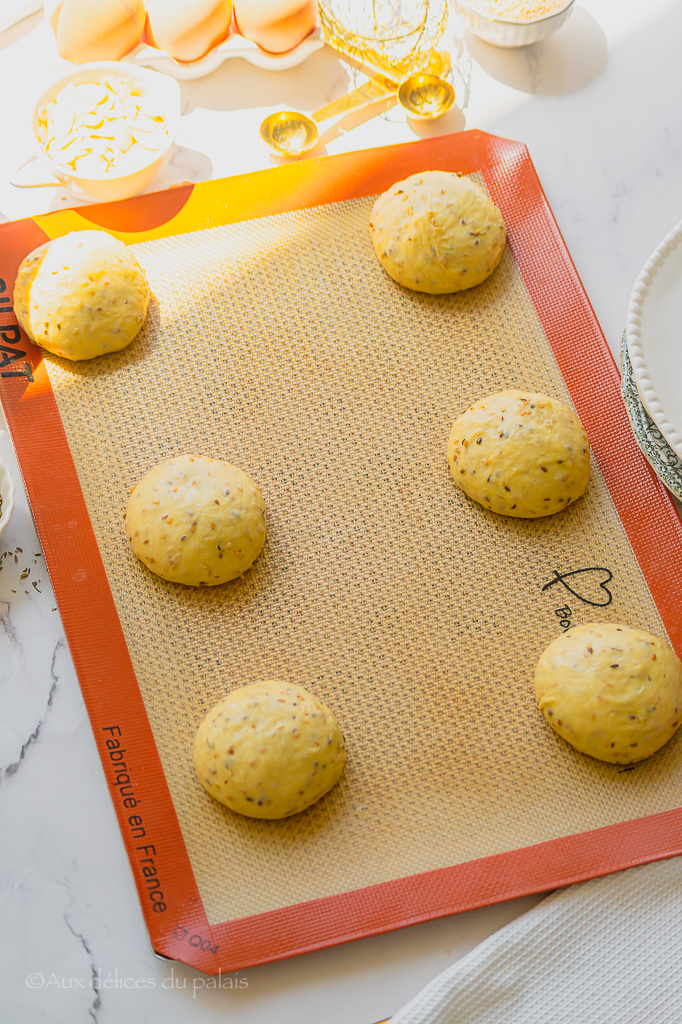 krachel brioche marocaine à la semoule anis et fleur d'oranger 