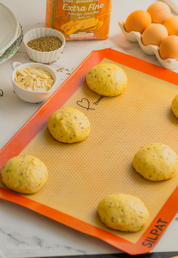 krachel brioche marocaine à la semoule anis et fleur d'oranger 