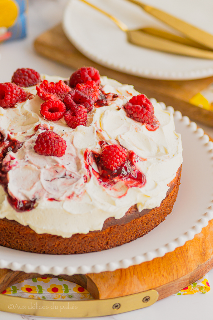 Gâteau ricotta, citron et framboises à la semoule fine