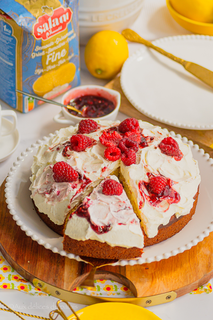 Gâteau ricotta, citron et framboises à la semoule fine