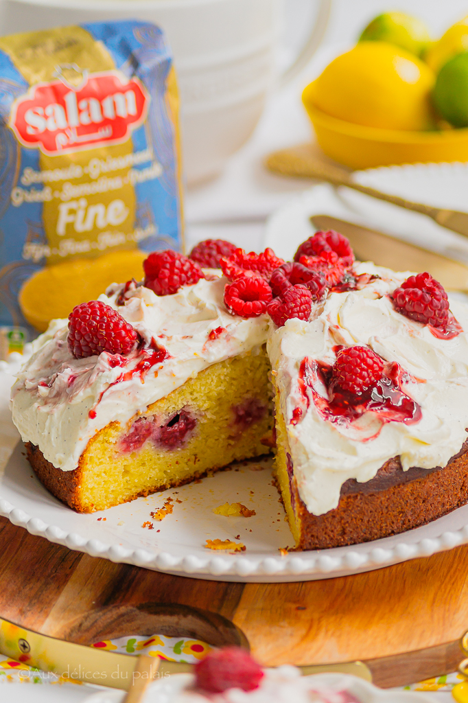 Gâteau ricotta, citron et framboises à la semoule fine