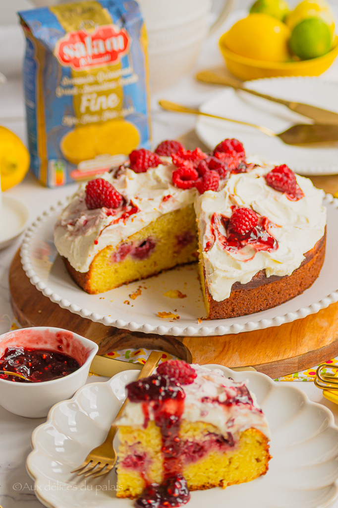 Gâteau ricotta, citron et framboises à la semoule fine