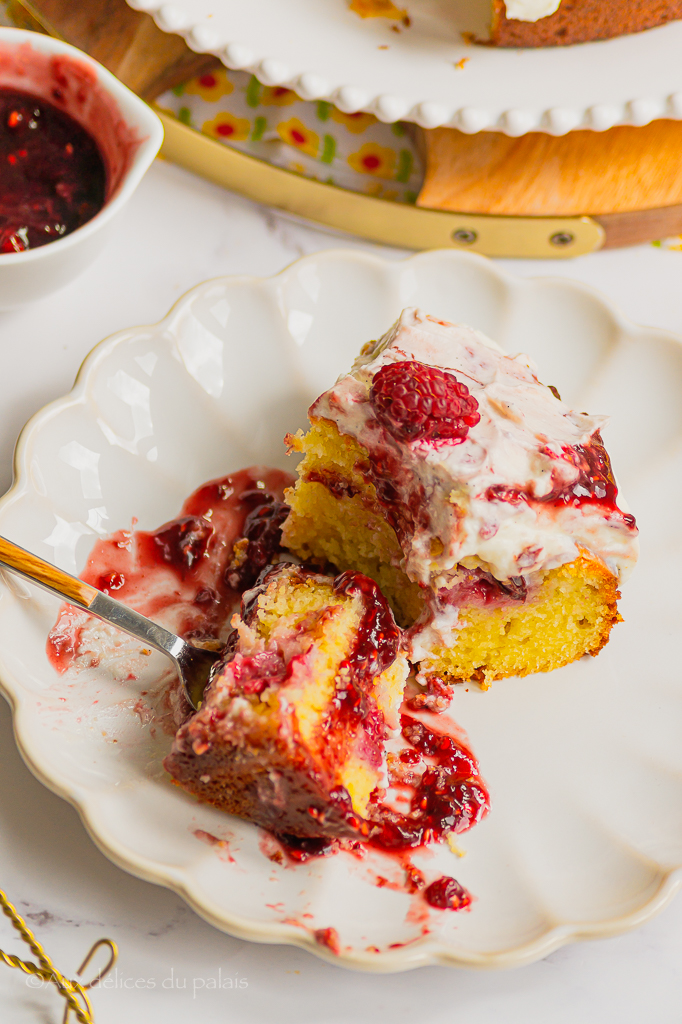 Gâteau ricotta, citron et framboises à la semoule fine