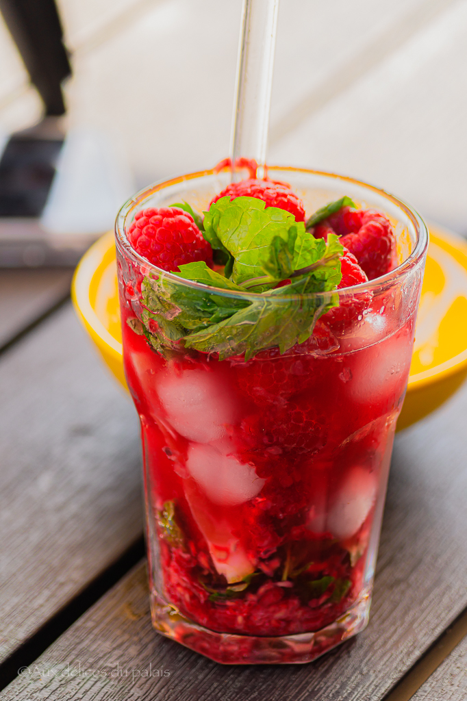 Mocktail au kéfir et aux framboises menthe