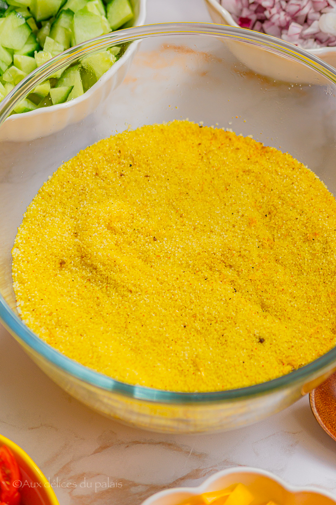 Salade de couscous aux légumes et aux pois chiches